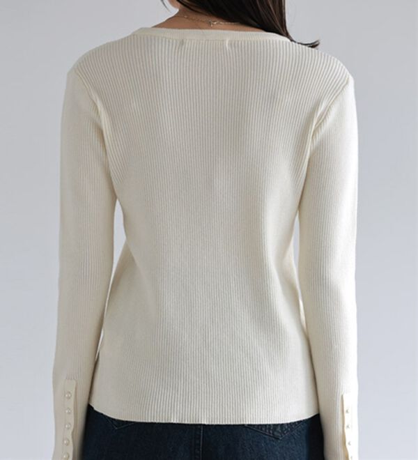 Pierrot（ピエロ）の「【選べるネック】もっちり袖パールニット（ニット・セーター）」｜詳細画像