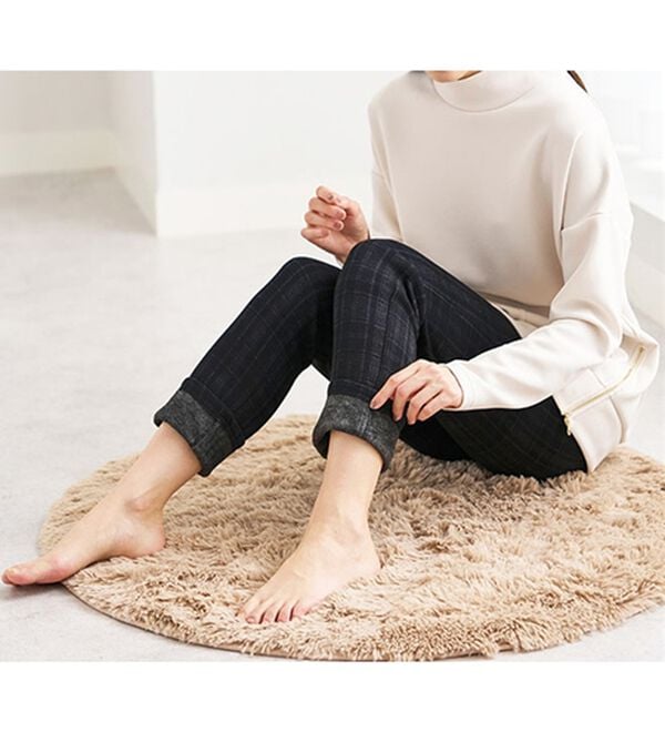 BELLUNA（ベルーナ）の「【あったか仕様♪】すっきり見え！裏ファーパンツ（フルレングスパンツ）」｜詳細画像