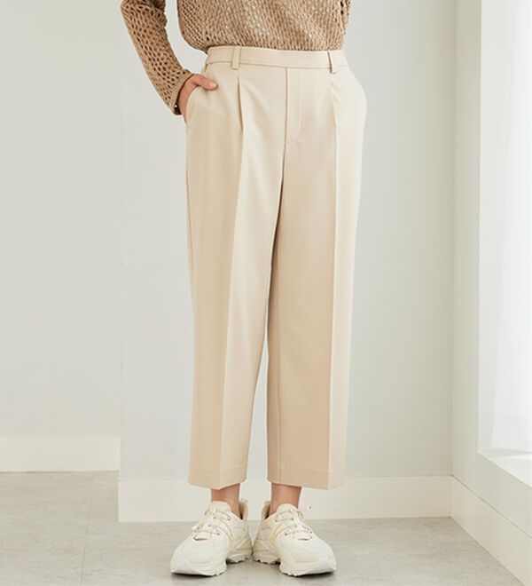 BELLUNA（ベルーナ）の「サラリ美脚見え！タック使いワイドパンツ（ワイドパンツ・ガウチョ）」｜詳細画像