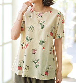 BELLUNA（ベルーナ）の「刺しゅうデザインゆったりプルオーバー（カットソー）」｜ベージュ系(野菜)