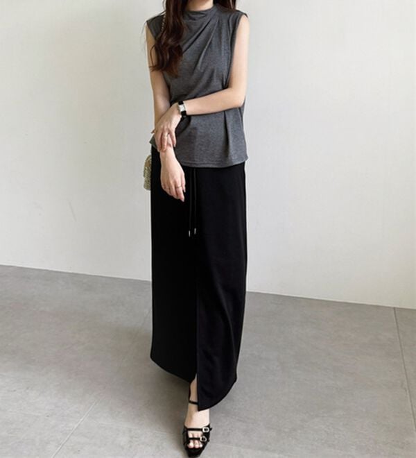 GeeRA（ジーラ）の「フロントスリットスウェットナロースカート（ロングスカート）」｜ブラック