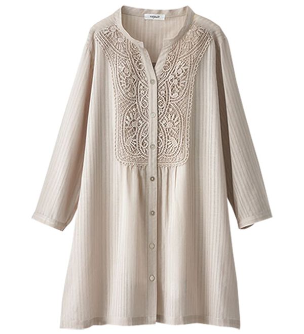 BELLUNA（ベルーナ）の「シアー素材モチーフレース使いシャツチュニック（チュニック）」｜トープ