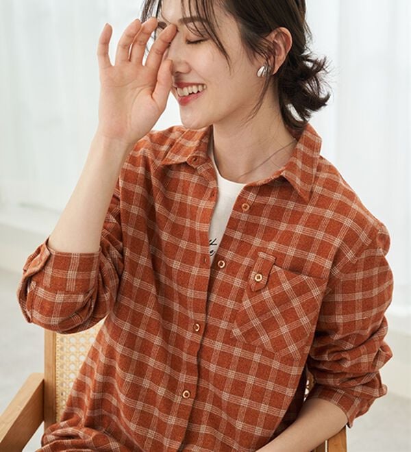BELLUNA（ベルーナ）の「《ＨｕｇＲｅａｍコットン》ポケットシャツ（シャツ）」｜詳細画像