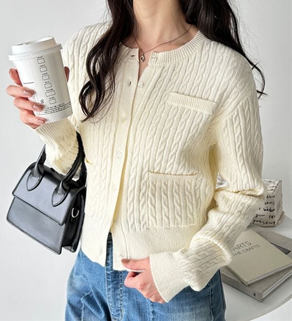 GeeRA（ジーラ）の「ミニケーブルニットカーディガン（その他カーディガン）」｜詳細画像