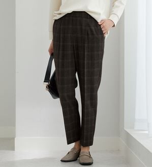 BELLUNA（ベルーナ）の「サマ見え(スーパーウォーム)ウール調素材美脚テーパードパンツ（テーパードパンツ）」｜詳細画像