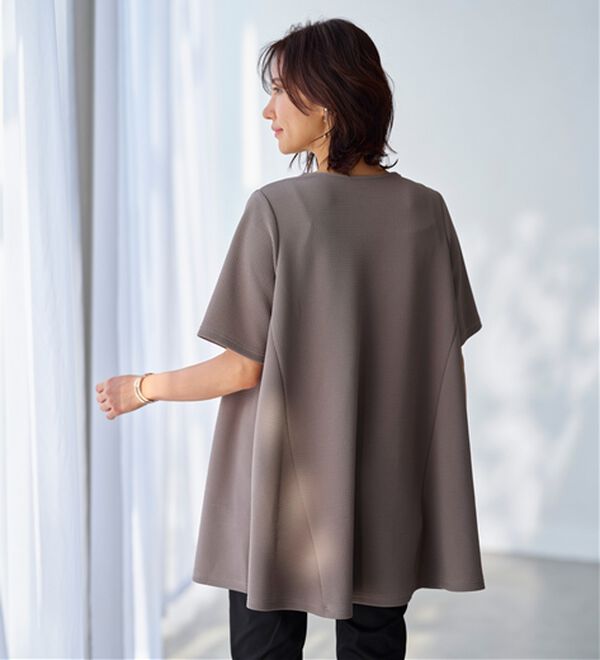 BELLUNA（ベルーナ）の「ひんやり！ポコポコエンボス素材－３ｋｇ見えチュニック（チュニック）」｜詳細画像