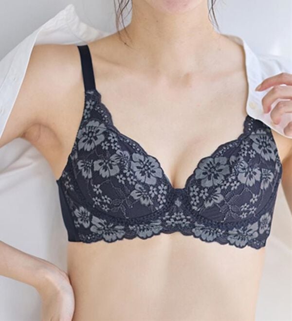 LAVIENNE（ラヴィエンヌ）の「５０代からの３次元設計ノンワイヤーブラ【Ａ７０～Ｄ９５】（ブラジャー）」｜詳細画像