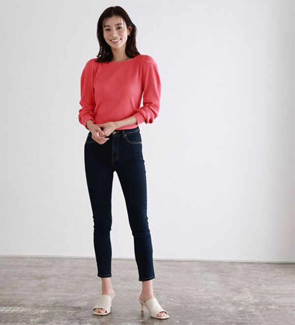 Pierrot（ピエロ）の「【選べるネック】パワーショルダーリブニット（ニット・セーター）」｜詳細画像