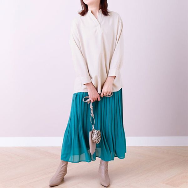 BELLUNA（ベルーナ）の「カルゼ素材裾タックスキッパーチュニック（チュニック）」｜詳細画像