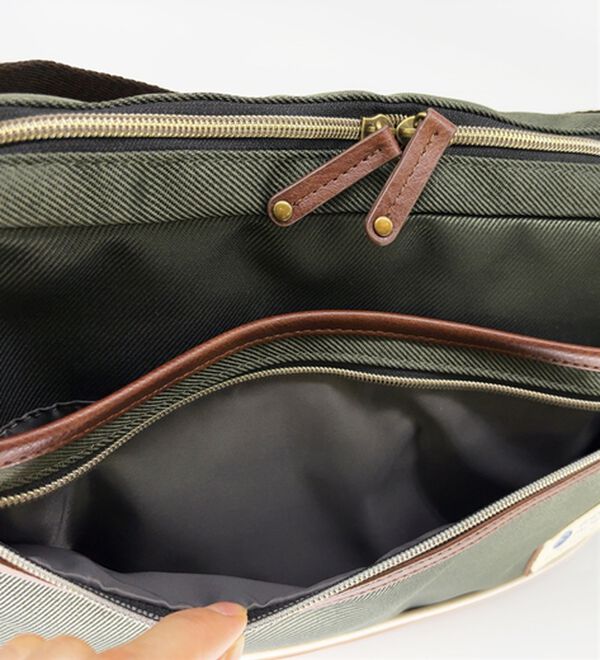 「＜アーノルド　パーマー＞収納上手なクロスボディバッグ（メンズボディバッグ・ウエストポーチ）」｜詳細画像