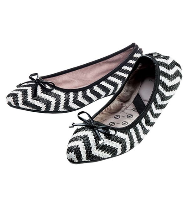 「バタフライツイスト　ポケッタブルシューズ（フラットシューズ）」｜ブラックマルチ