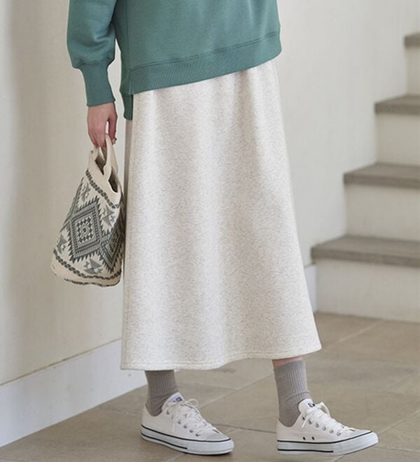 BELLUNA（ベルーナ）の「【毛玉になりにくい】あったかキレイ！大人のプリントトレーナー（トレーナー・スウェット）」｜詳細画像