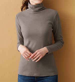 LAVIENNE（ラヴィエンヌ）の「超・暖　吸湿発熱　素肌よろこぶ綿１００％あったかインナー　タートルネックインナー（肌着・インナーウェア）」｜モカカーキ