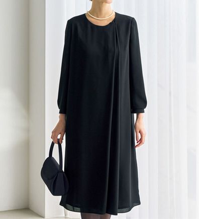 VINNO（ヴィノ）の「＜東京ソワール＞日本製生地フォーマルワンピース（ブラックフォーマル（喪服・礼服））」