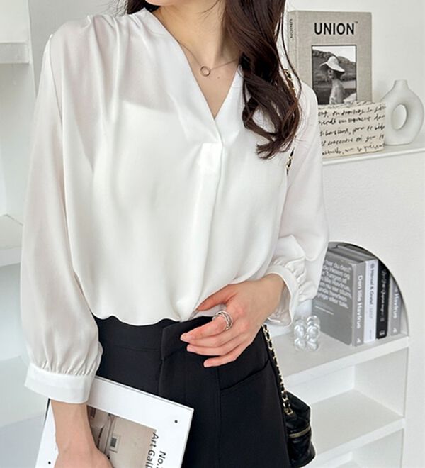 GeeRA（ジーラ）の「シルエットきれい！上品7分袖デザインブラウス（ブラウス）」｜詳細画像