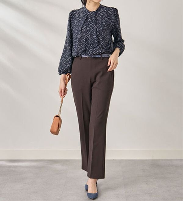 BELLUNA（ベルーナ）の「ジョーゼット素材フレアーパンツ（フルレングスパンツ）」｜詳細画像