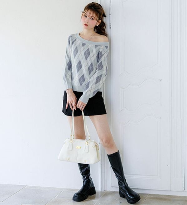 alotta（アロッタ）の「【Corie】アーガイル柄ワンショルボーダーニット（ニット・セーター）」｜詳細画像