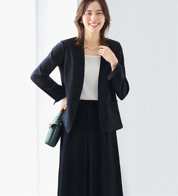 Viola e Viola（ヴィオラ エ ヴィオラ）の「【2点セット】洗える！カラーレスジャケットガウチョスーツ（パンツスーツ）」｜ネイビー