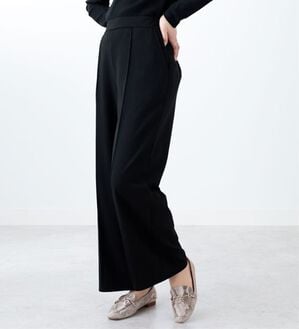 BELLUNA（ベルーナ）の「カットツイル素材ストレートパンツ（フルレングスパンツ）」｜黒
