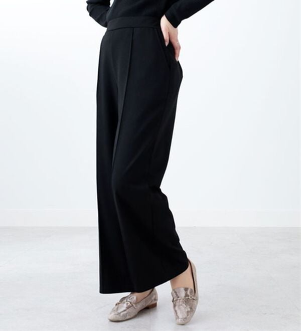 BELLUNA（ベルーナ）の「カットツイル素材ストレートパンツ（フルレングスパンツ）」｜黒