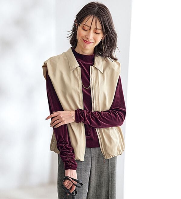 BELLUNA（ベルーナ）の「艶やかシアーベロア袖シャーリングプルオーバー（カットソー）」｜詳細画像