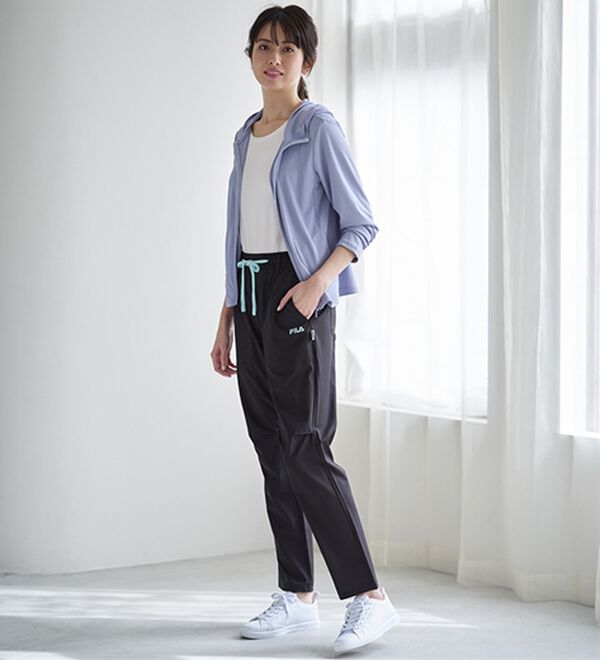 BELLUNA（ベルーナ）の「【２本組】＜ＦＩＬＡ＞ヒンヤリ！はっ水ストレッチパンツ（フルレングスパンツ）」｜詳細画像