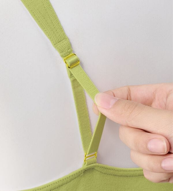 LAVIENNE（ラヴィエンヌ）の「【３色組】綿１００％肩ひも調節できるカップ付タンク（ブラトップ・カップ付きインナー）」｜詳細画像