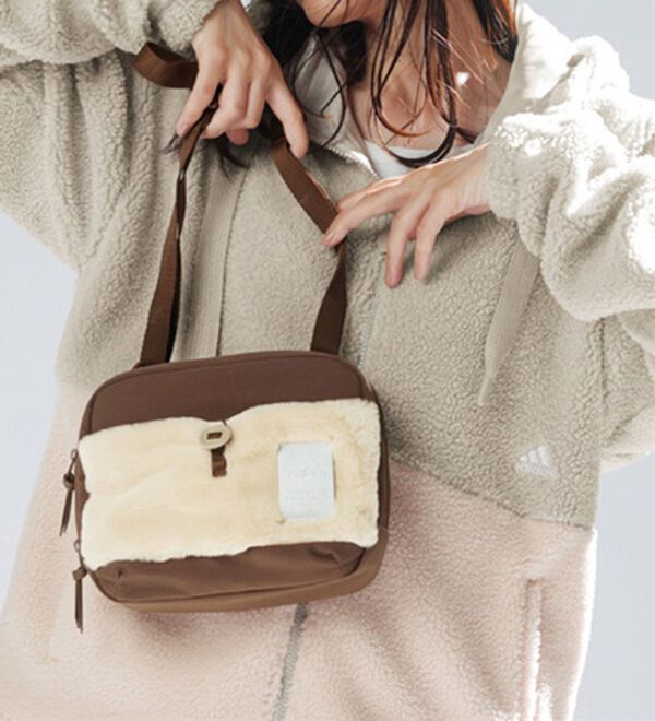 RANAN（ラナン）の「＜ａｄｉｄａｓ＞ボアスモールバッグ（その他バッグ）」｜詳細画像