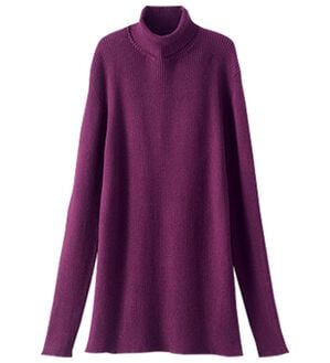 BELLUNA（ベルーナ）の「もちもちタートルネックニットプルオーバー（ニット・セーター）」｜ラズベリー