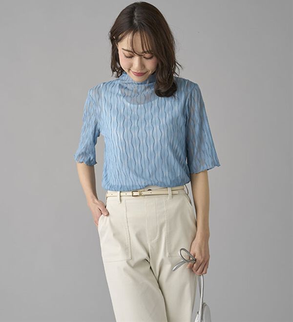 BELLUNA（ベルーナ）の「【５分袖】波柄立体ジャカードシアーインナー（カットソー）」｜詳細画像
