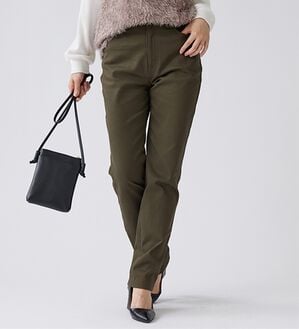 BELLUNA（ベルーナ）の「静電防止！蓄熱綿サテンストレッチカラーパンツ（フルレングスパンツ）」｜モカ