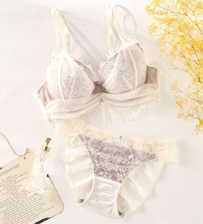 YU'NOW（ユナウ）の「ｔｏ　ｍｅｅブラ＆ショーツ（ブラジャー＆ショーツセット）」