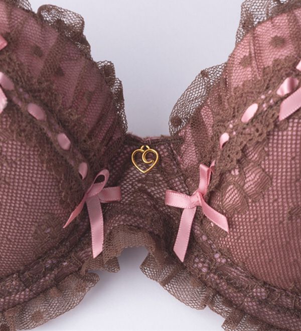 YU'NOW（ユナウ）の「ぷるるん谷間のノンワイヤーブラ＆ショーツ（ブラジャー＆ショーツセット）」｜詳細画像