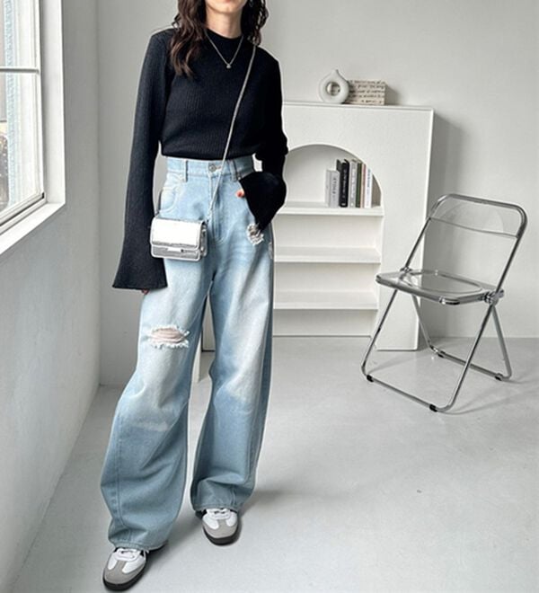 GeeRA（ジーラ）の「フレア袖ラメリブショートニットトップス（ニット・セーター）」｜詳細画像