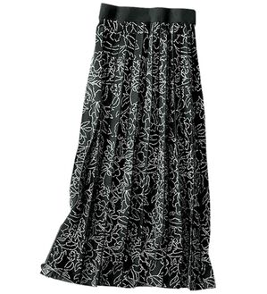 BELLUNA（ベルーナ）の「花柄ジャカードフレアーニットスカート（ロングスカート）」｜黒系