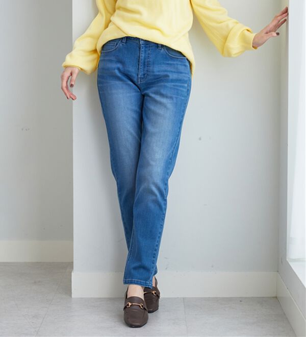 BELLUNA（ベルーナ）の「やわらかストレッチデニム素材スリムパンツ（フルレングスパンツ）」｜詳細画像