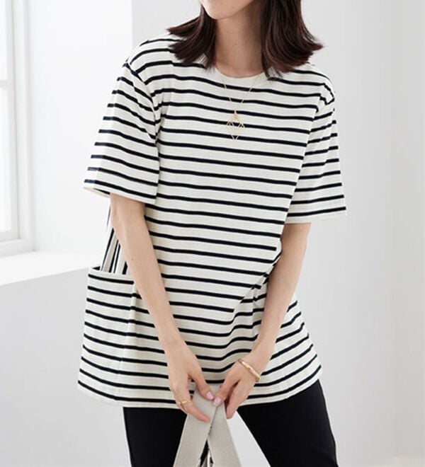 BELLUNA（ベルーナ）の「サイドポケット使いボーダー柄チュニック（チュニック）」｜オフ白&times;ネイビー