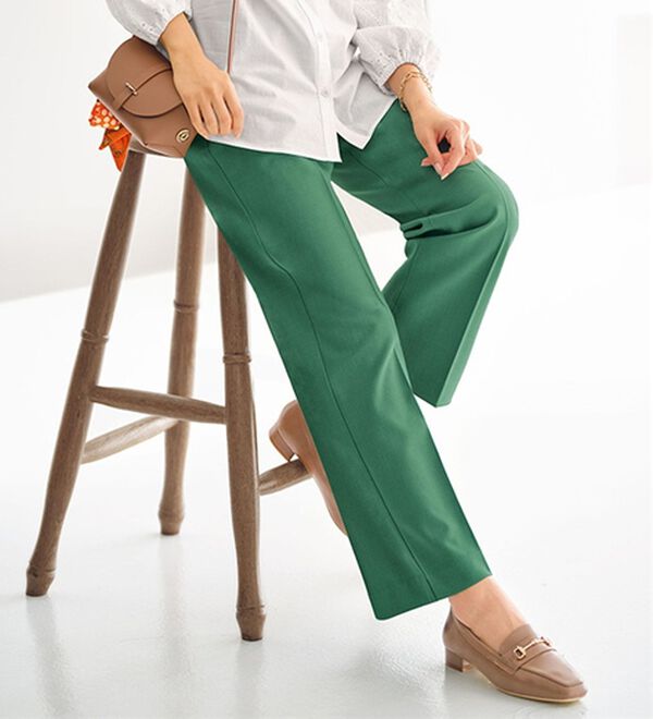 BELLUNA（ベルーナ）の「サラリ美脚見え！タック使いワイドパンツ（ワイドパンツ・ガウチョ）」｜オリーブグリーン