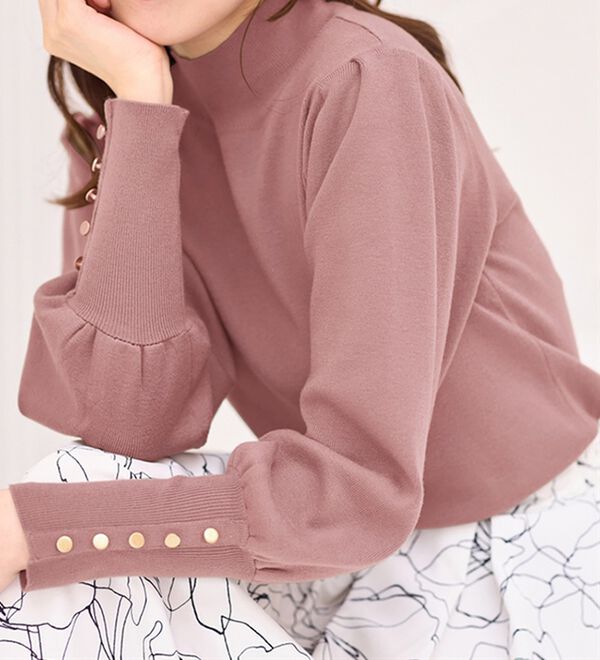 alotta（アロッタ）の「【美人百花掲載】洗える！もっちりタッチボリューム袖金ボタンニット（ニット・セーター）」｜詳細画像