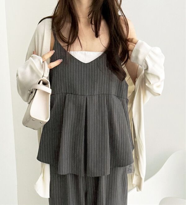 GeeRA（ジーラ）の「セットアップ風プリーツビスチェキャミサロペ（オールインワン）」｜詳細画像