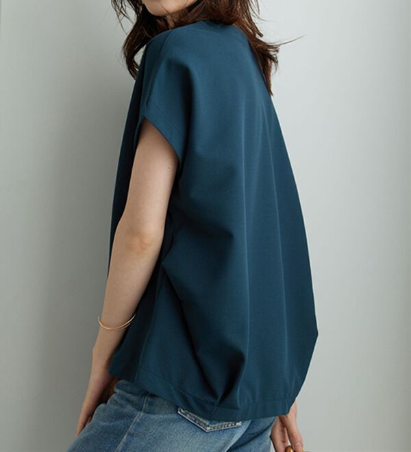 BELLUNA（ベルーナ）の「ミニワッフル素材裾タックプルオーバー（カットソー）」｜詳細画像