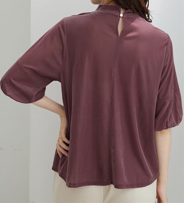 BELLUNA（ベルーナ）の「ベロア素材ふんわり袖プルオーバー（カットソー）」｜詳細画像