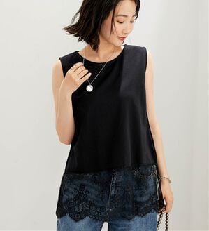 BELLUNA（ベルーナ）の「裾レース切替レイヤード用タンクトップ（タンクトップ・キャミソール）」｜黒