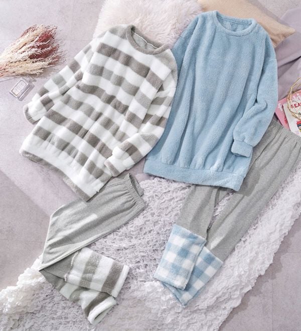 YU'NOW（ユナウ）の「【上下２点セット】ボアフリースワンピース＆レギンスセット（パジャマ・ルームウェア）」｜詳細画像