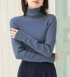BELLUNA（ベルーナ）の「ハピネスコットン１００％&times;吸湿発熱リブタートルニット＜＆ｃｏｃｏｃｈｉ＞（ニット・セーター）」｜ブルー