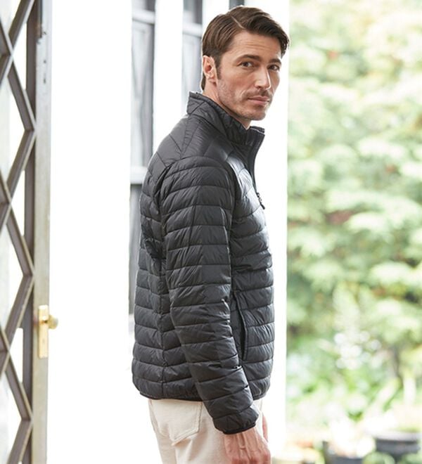 「＜アーノルド　パーマー＞ポケッタブルダウンジャケット（メンズブルゾン）」｜詳細画像