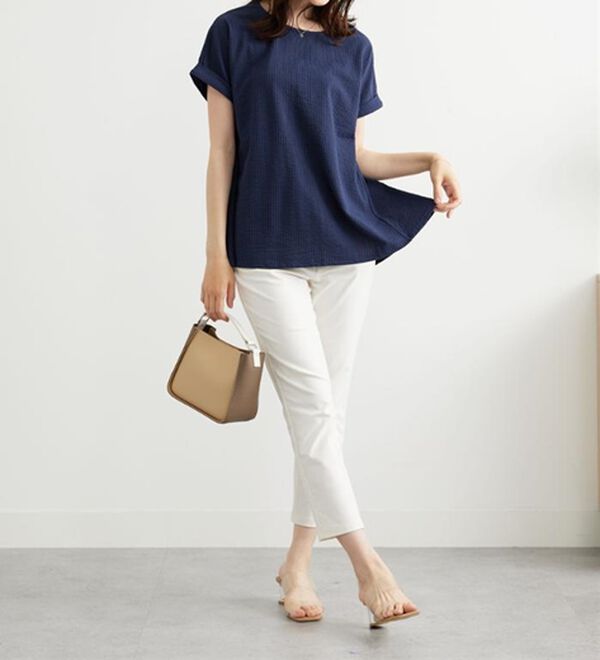 BELLUNA（ベルーナ）の「ニットサッカー素材ペプラムプルオーバー（カットソー）」｜詳細画像