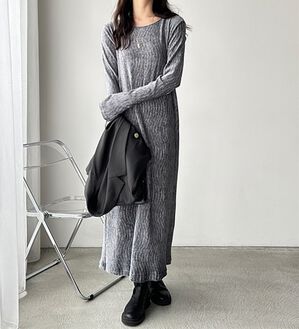 GeeRA（ジーラ）の「ベロアプリーツロングワンピース（その他ワンピース）」｜グレー