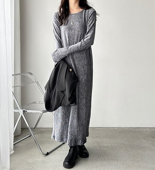 GeeRA（ジーラ）の「ベロアプリーツロングワンピース（その他ワンピース）」｜グレー