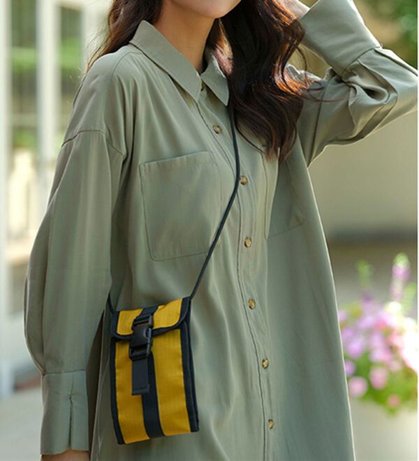 BELLUNA（ベルーナ）の「どこにでもスマホ入れポシェット（その他バッグ）」｜詳細画像